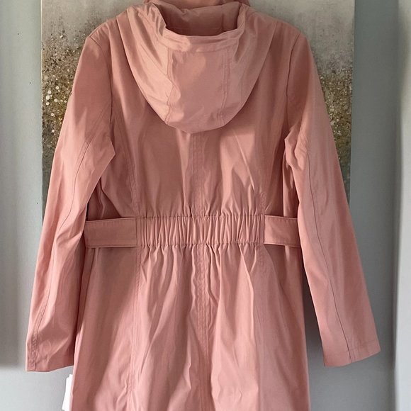 Guess Slick Softshell Rain Jacket (NWT) - Picture 7 of 16